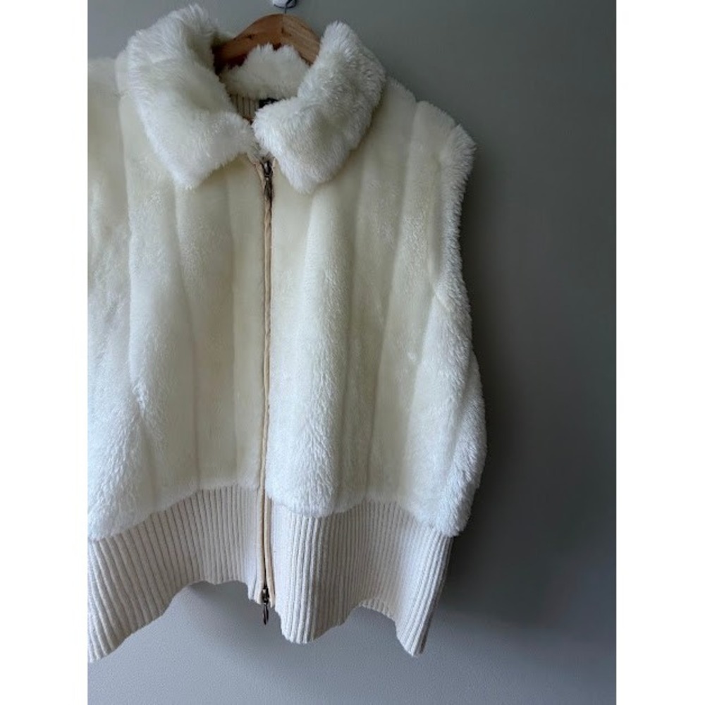 Winter Chic Essentials by Milano Faux Fur Vest XL Ivory Ribbed Knit Zip - Picture 7 of 9